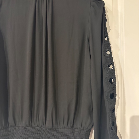 White House Black Market Blouse - Picture 7 of 7